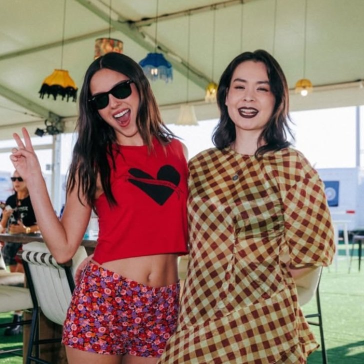 mitskidata's tweet photo. 📸 Mitski and Olivia Rodrigo stun in new photos. https://t.co/1BpFuL4T0m