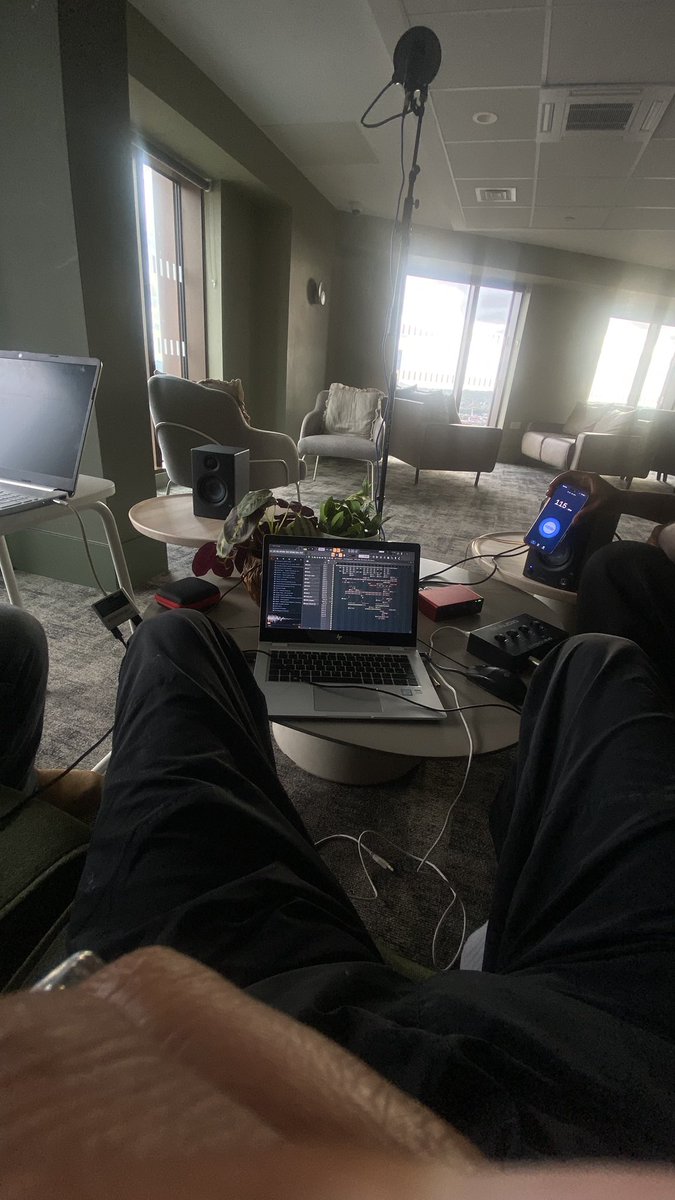 rabbishhhhh's tweet photo. Seshhh!👽🎙️ https://t.co/XmMQOO6C66