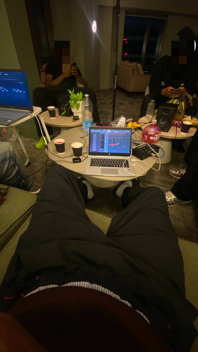 rabbishhhhh's tweet photo. Seshhh!👽🎙️ https://t.co/XmMQOO6C66
