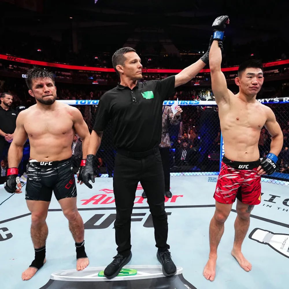 TheTLC777's tweet photo. @Home_of_Fight @pound4poundshow Keep crying @HenryCejudo https://t.co/z43mwJP52p