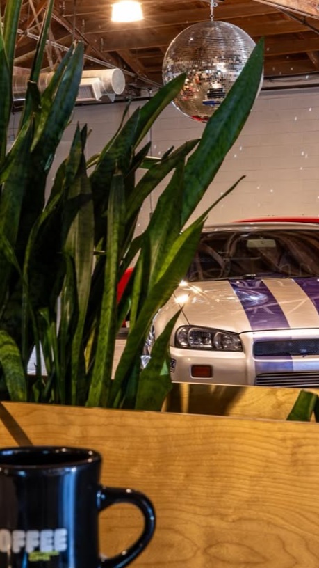 JoannieWingc's tweet photo. Teaming up with Rachel from Onchain Media for a Cars, Crypto &amp; Coffee meetup in LA at Motoring Coffee. Everyone’s invited to this free event. Bring your car and friends, and talk shop over coffee. Limited spots—RSVP now. https://t.co/BbLfmucKwY
