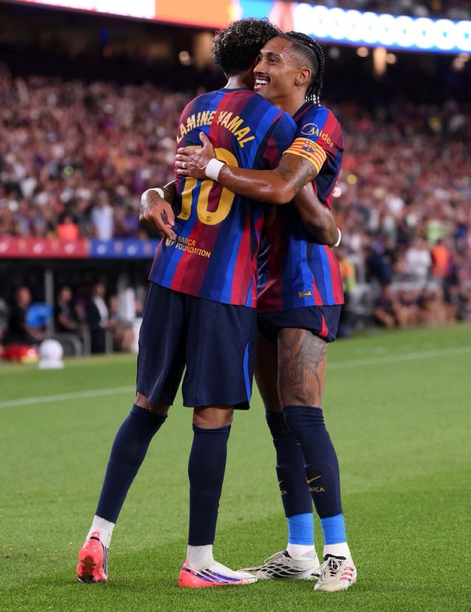 FaruqFTS's tweet photo. 🇪🇦🔵🔴 FC Barcelona have scored 12 goals in the first 3 LaLiga matches of the season.

That's 4 goals a game. 🤯

No striker? No problem. https://t.co/pEdFCTXkMz