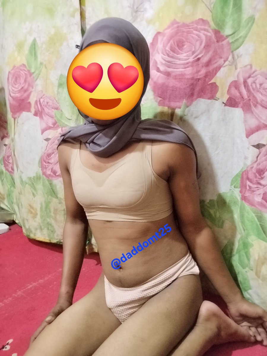 daddomt25's tweet photo. Pengen di ekspose buat semua follower daddy... dah gaya imut blm slave binal satu ini dg latar bunga2 pink...

#cdr #sissy #slavepatuh #sange #jalang #binal https://t.co/5iNdGbPNmw