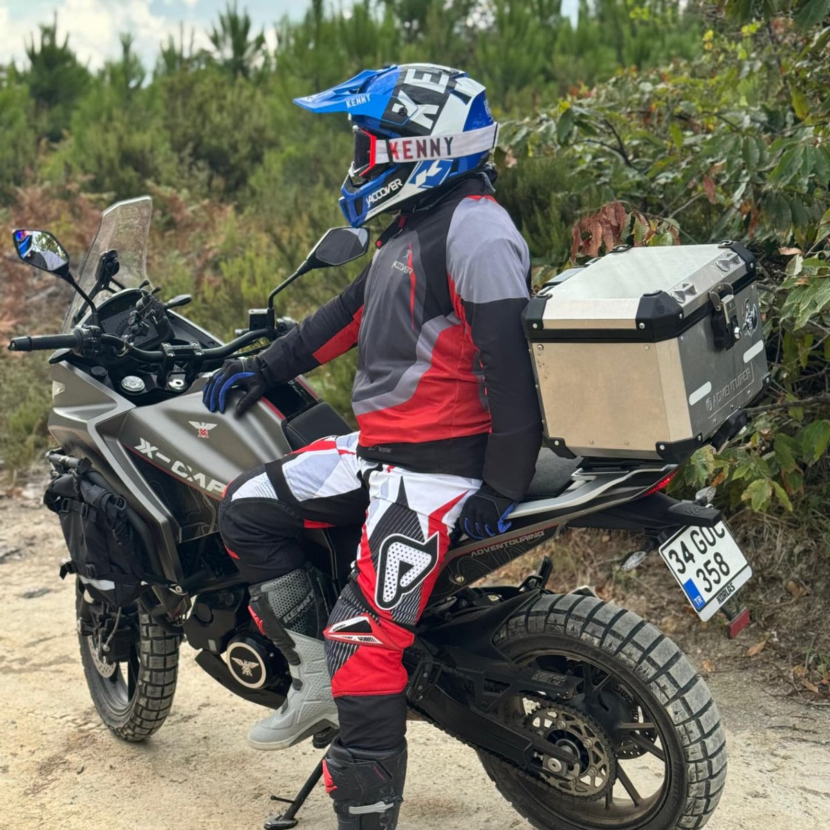 CharlottKicpvu's tweet photo. Motorcycling is freedom, but if you can break free from the asphalt, ride into the mountains, and explore nature, you’re even freer. https://t.co/DENf8kX8fz