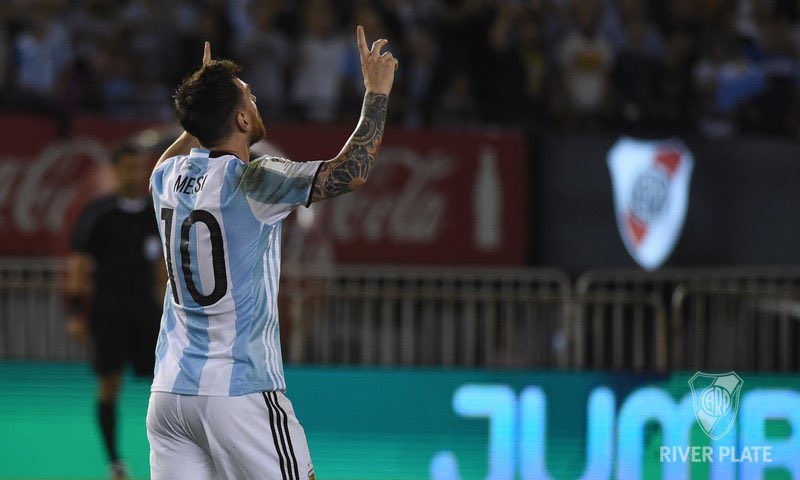 cris__ese's tweet photo. Ah, y recuerden 

Si Messi alguna vez perdió 1 (un) partido en el estadio de tu club, déjame decirte que sos un microbio https://t.co/2uFPRI9w8G