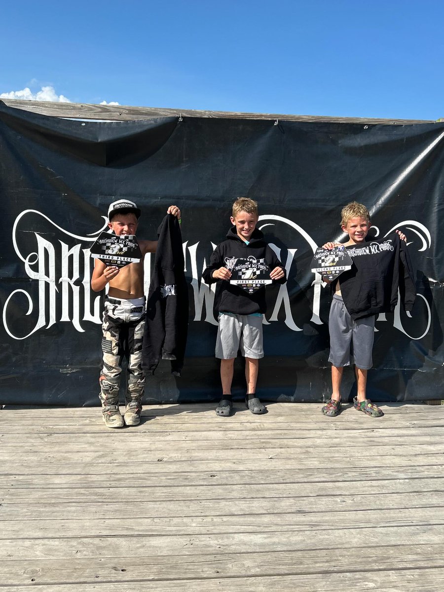 JinnyFioremul1's tweet photo. Rode hard to secure 2nd place in both the 50 sr and 50 open classes at Archview MX. All these kids have a bright future ahead. https://t.co/pRKjE7cdTK