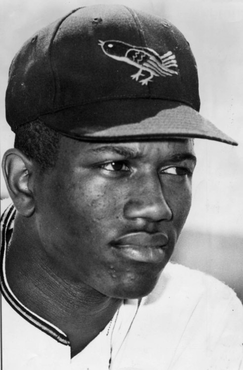 Jimfrombaseball's tweet photo. "Paul Blair was to the outfield what Brooks Robinson was to the infield.
He was our glue out there.
I had to play such a small area in right field, just to get out of his way, and so did the left fielder, that it felt like we weren’t even on the field."
Frank Robinson on Paul Blair.
"He played very shallow.
People talked about how Willie Mays played shallow, Paul did the same thing.
He played with assuredness.
With me in left and Frank Robinson in right, we played toward the lines and gave  him a lot of room.
He could really go get it."
Don Buford on Paul Blair.
"Played center field almost every day for the Orioles from 1965 to 1976.
In those 12 years, Orioles won 95-plus games 6 times, won 4 pennants, and won 2 World Series.
People always said it was because of pitching and the three-run homer.
Sure."
Joe Posnanski on Paul Blair.