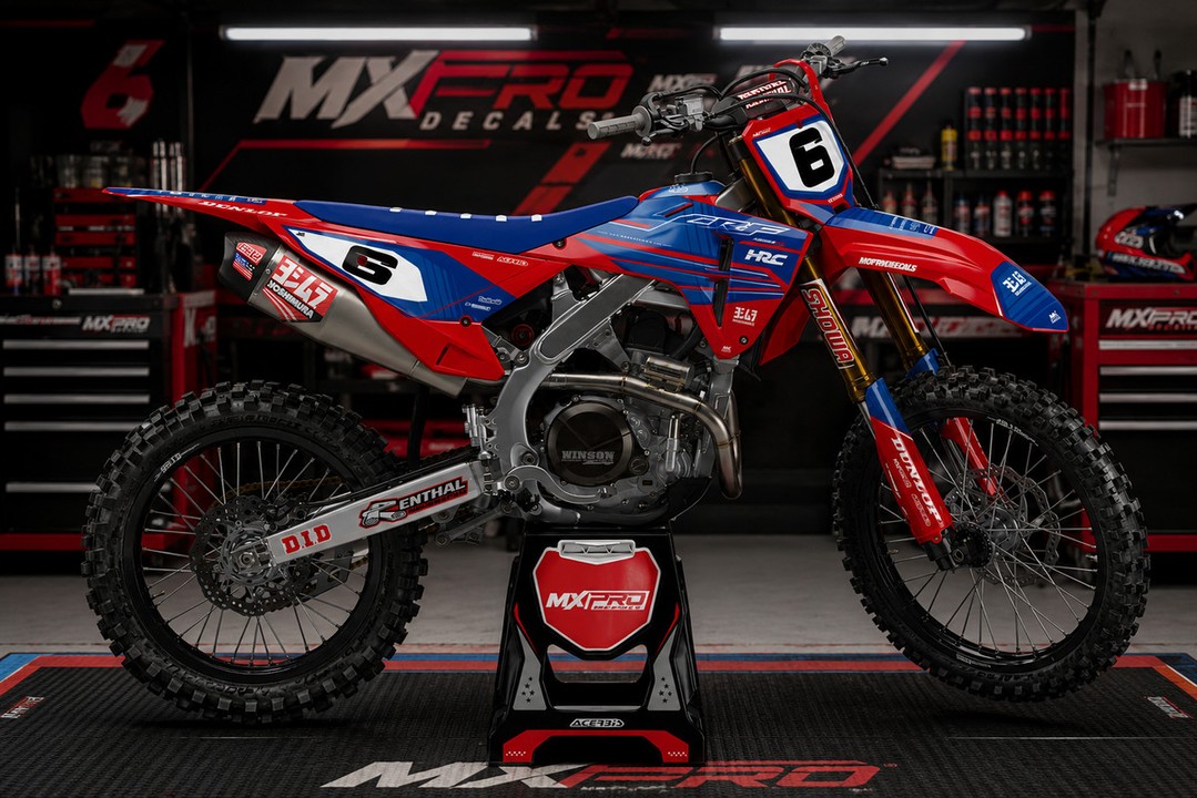 HyoDevinceouf's tweet photo. Upgrade your ride with premium vinyl graphic kits for dual-sport, off-road, and street motorcycles. Add your race number or name for a custom look. Glossy finish and durable adhesive ensure lasting style. https://t.co/7z2CT7fWHR