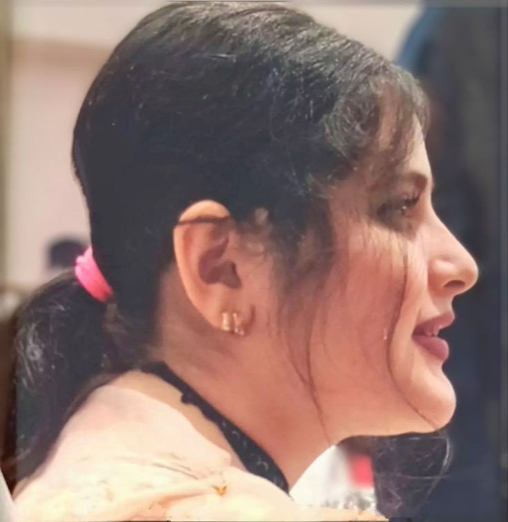 MahmOcean's tweet photo. خیلی وقته که از او یادی نکردیم...  #مهسا_امینی https://t.co/KxEegAEnu0