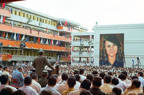 FSoldadodeIdeas's tweet photo. #FidelCastro inaugura escuela formadora de maestros primarios "Tania la Guerrillera" en Pinar del Río, el 1 de septiembre de 1975

https://t.co/QcmpugRWrT
#100AñosConFidel #Cuba  #SomosContinuidad #RevoluciónCubana https://t.co/VwoO1d5irC
