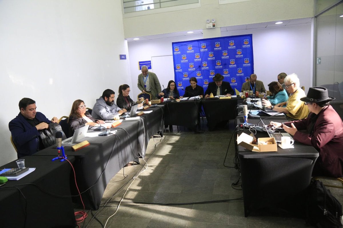 CoreRRojasT2021's tweet photo. Como CONCEJAL de Copiapo, fueron APROBADOS por 7 votos a Favor y uno de Rechazo ( Hurtado) la Adquisicion de 6.000 cajas de alimentos por 5 meses a traves de Gran Compra Convenio Marco de Alimentos.  la Entrega será via Abecedario para los primeros dias de Septiembre 2026. https://t.co/PQ9T0gzNXy