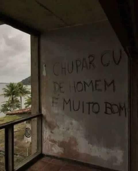 AkaFigliollo's tweet photo. Ñ quero chupar um cuzão de macho com gosto de sabonete, hidratante ou body splash. Quero com sabor de cu mesmo, tanto faz se com pentelhos ou depilado, de preferência com aquele "almíscar" suado básico q só quem curte sabe como é. Se vc ñ gosta, é melhor chupar só a pica mesmo. https://t.co/kar0epWnMt
