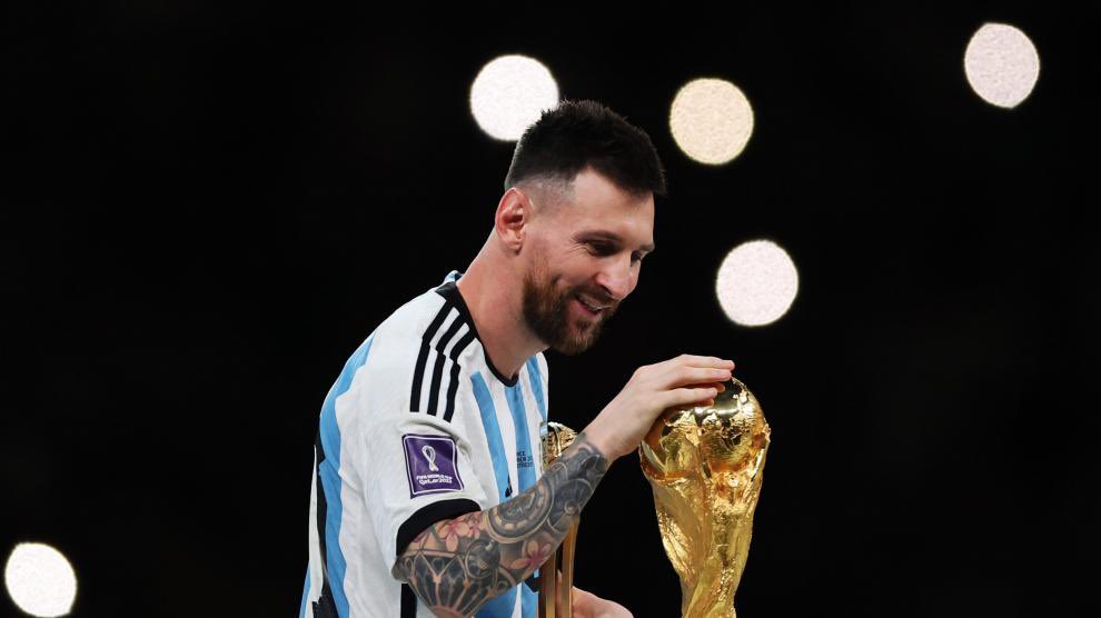 chota852's tweet photo. @CibeleJohn54775 @FCB_nenn And he still haces one of these and 2 copa América keep crying https://t.co/VjmcEgwsV1