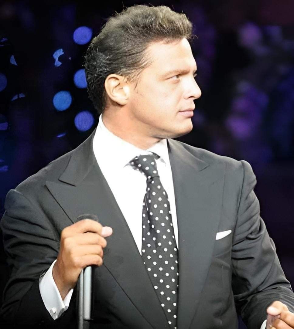 todoxluismiguel's tweet photo. Un excelente inicio de semana LuisMiFans
@lmxlm #LuisMiguel #TXLM #FansClubOficialChile #TXLM38 https://t.co/Sq5gopNY7t