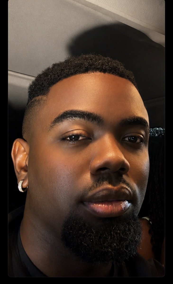 Real_Darlingtn's tweet photo. Happy birthday my boss, my mentor, my inspiration and my birthday mate, today we're celebrating another year of life, good health and the man we've become, we're not we're we want to be yet but we're proud of the person we're becoming, thank you boss for all you do.
@twitgameboy https://t.co/QSQdNK5xDu