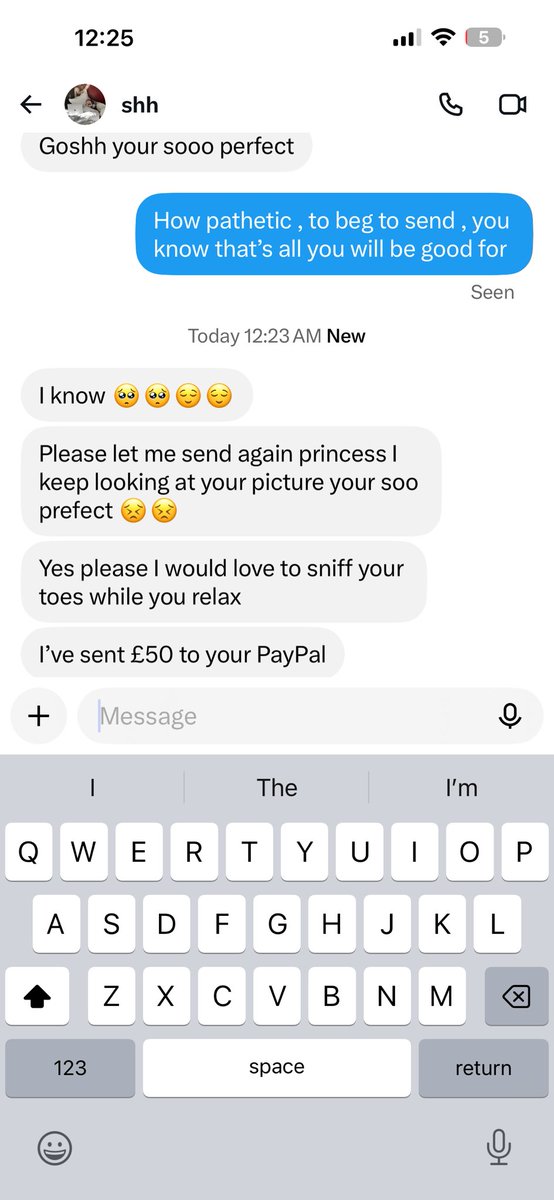 mommysback9's tweet photo. 🤣🤣🤣🤣 how Pathetic 

#findomuk    #paypig    #hunamatm https://t.co/hO8L44Ruku
