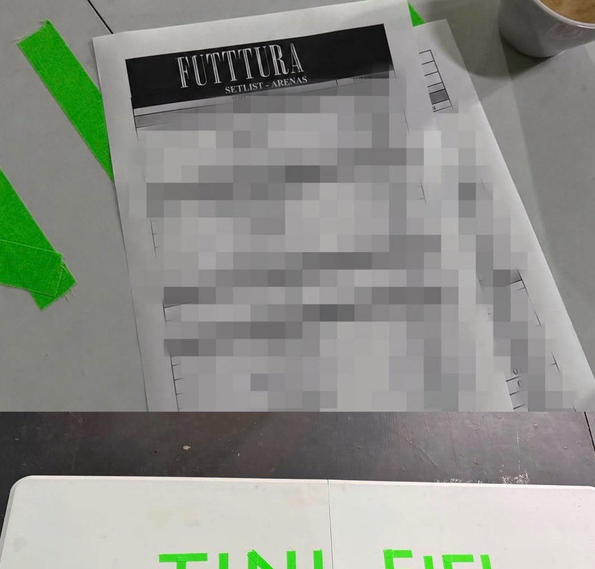 emilyyyy_Da's tweet photo. yo tratando de ver el nuevo setlist de futttura https://t.co/jKPnaY00nw