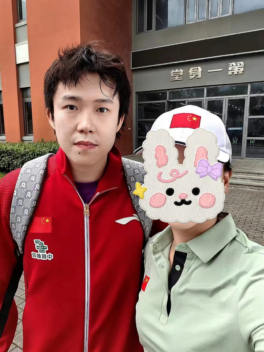 __imk__'s tweet photo. 🦁🦈  คิดถึงพวกหนูมาก~🤧 เห็นพี่ฉู่ชินน้องซาซาหน้าตาดูแจ่มใสอิ่มเอม มี๊ก็สบายใจแล้ว🥰 ซ้อมมาเหนื่อยๆ ก็พักผ่อนให้เต็มที่นะคับ💪🏻 Fighting!!!!!
#WangChuqin #SunYingsha https://t.co/AB9S9AJae2