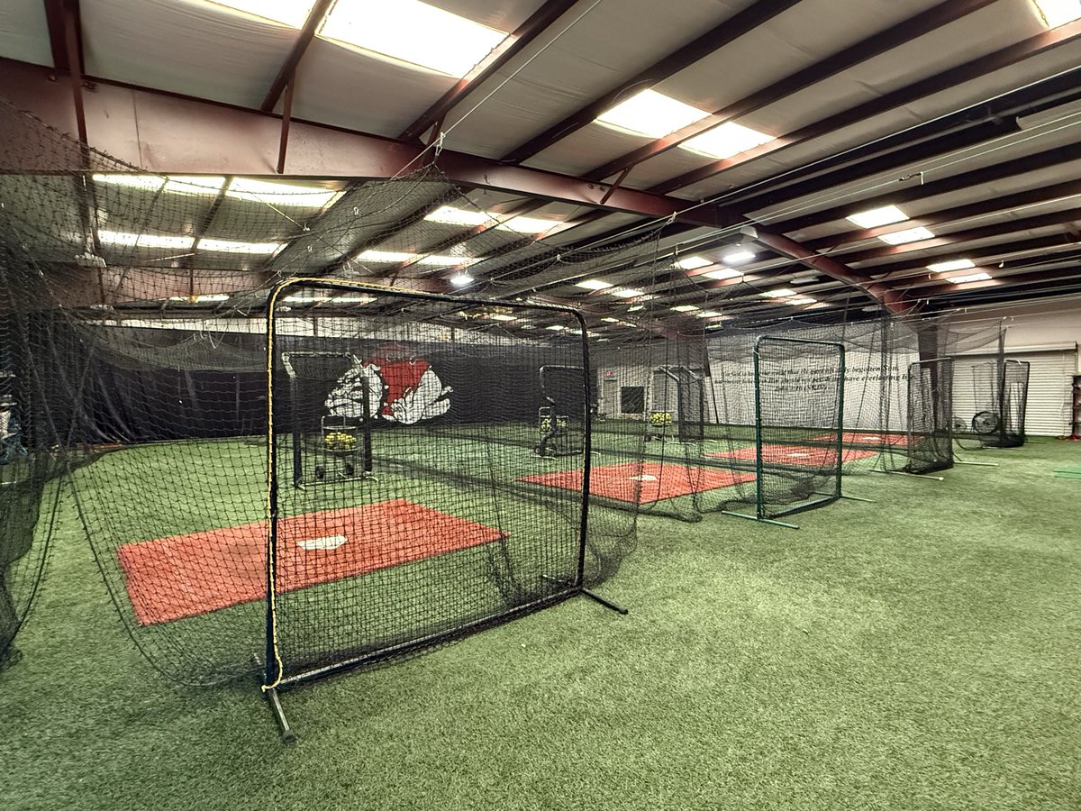 CoachBurns17's tweet photo. 🏠 No place I’d rather be‼️

#SkoDawgs https://t.co/Z8HXzytp3P