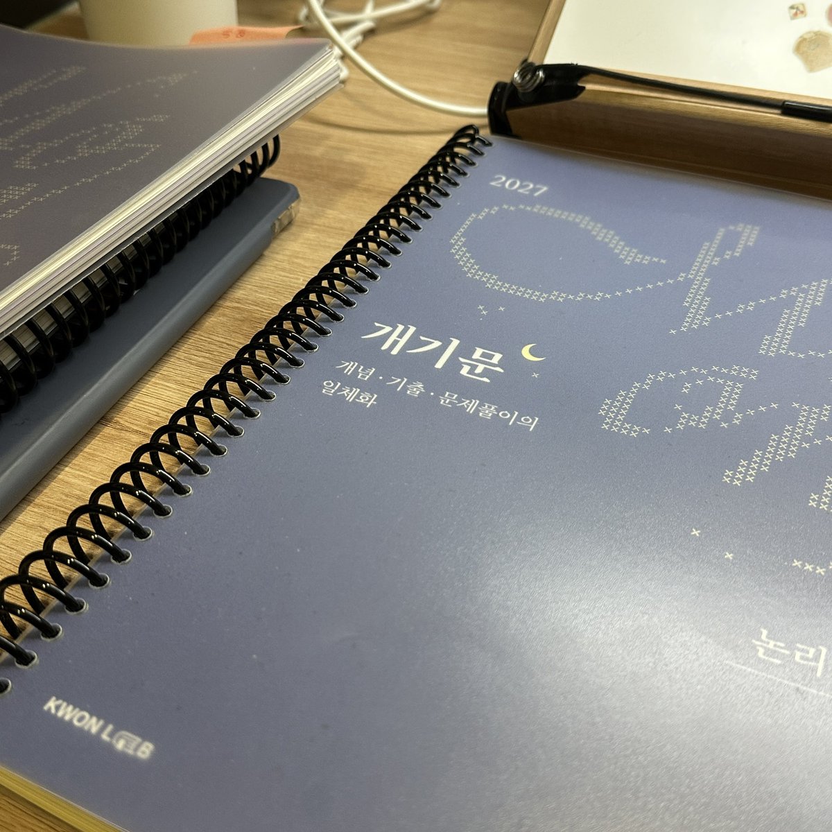 Ddogongsi's tweet photo. 260901 착석
9월을 후회없이 보내봐요 https://t.co/hL5lxSPrdk