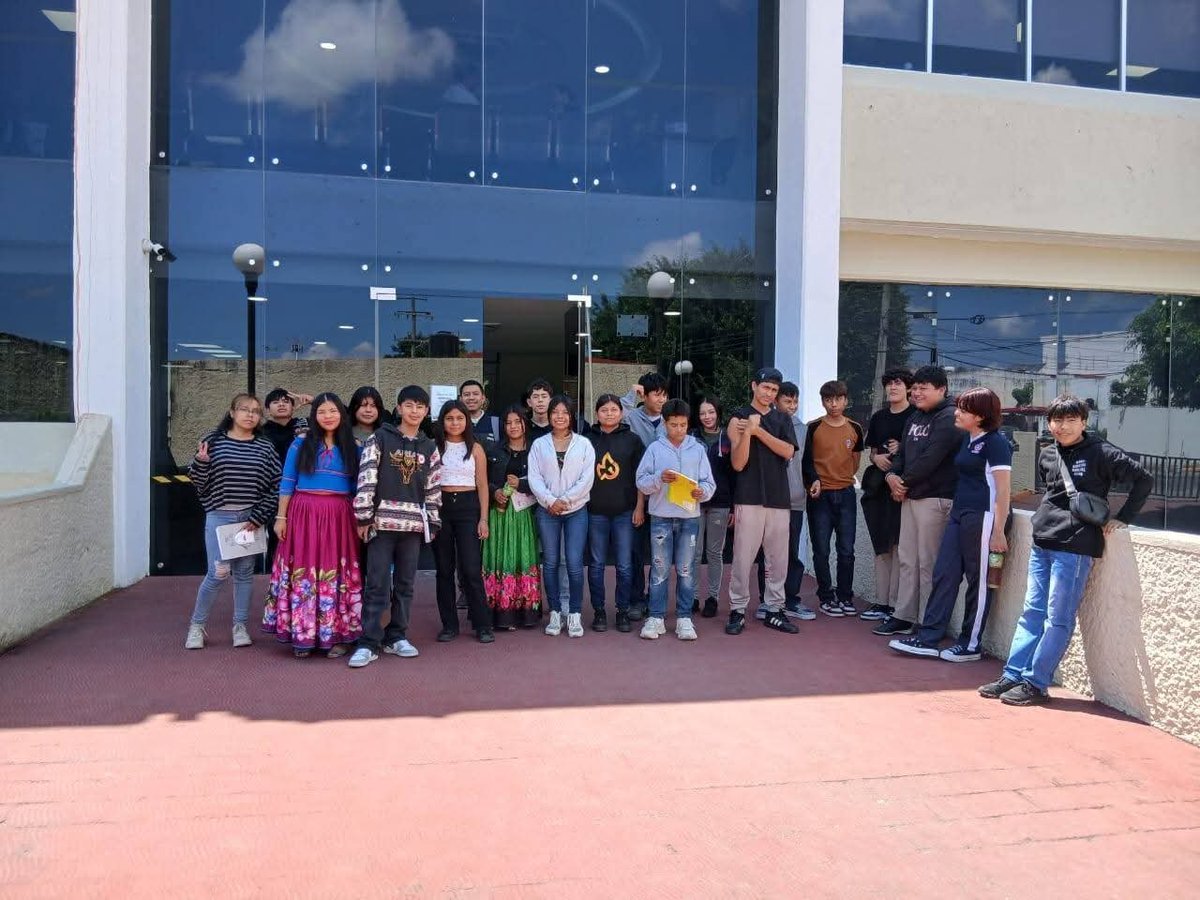 Liz_GJ_'s tweet photo. La Preparatoria Amado Nervo es un espacio que permite a jóvenes continuar sus estudios. Hoy exigimos que se reconozca oficialmente.
#NayaritasIgnoradosPorLaSEP
@SEPEN_NAY @MiguelA_Navarro https://t.co/tvqSGAJRl8