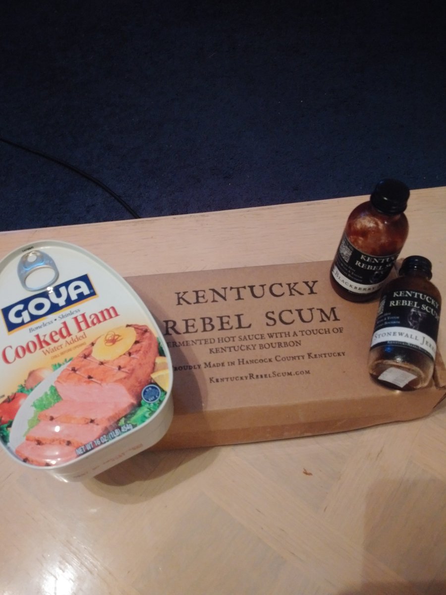 mytweetthing1's tweet photo. @Half_A_Pond Us poors over here prefer our #CanHam (instead of #TubeMeat) with a delicious mix of BlackBerry & Jerkson https://t.co/Z9yz0ro6gt