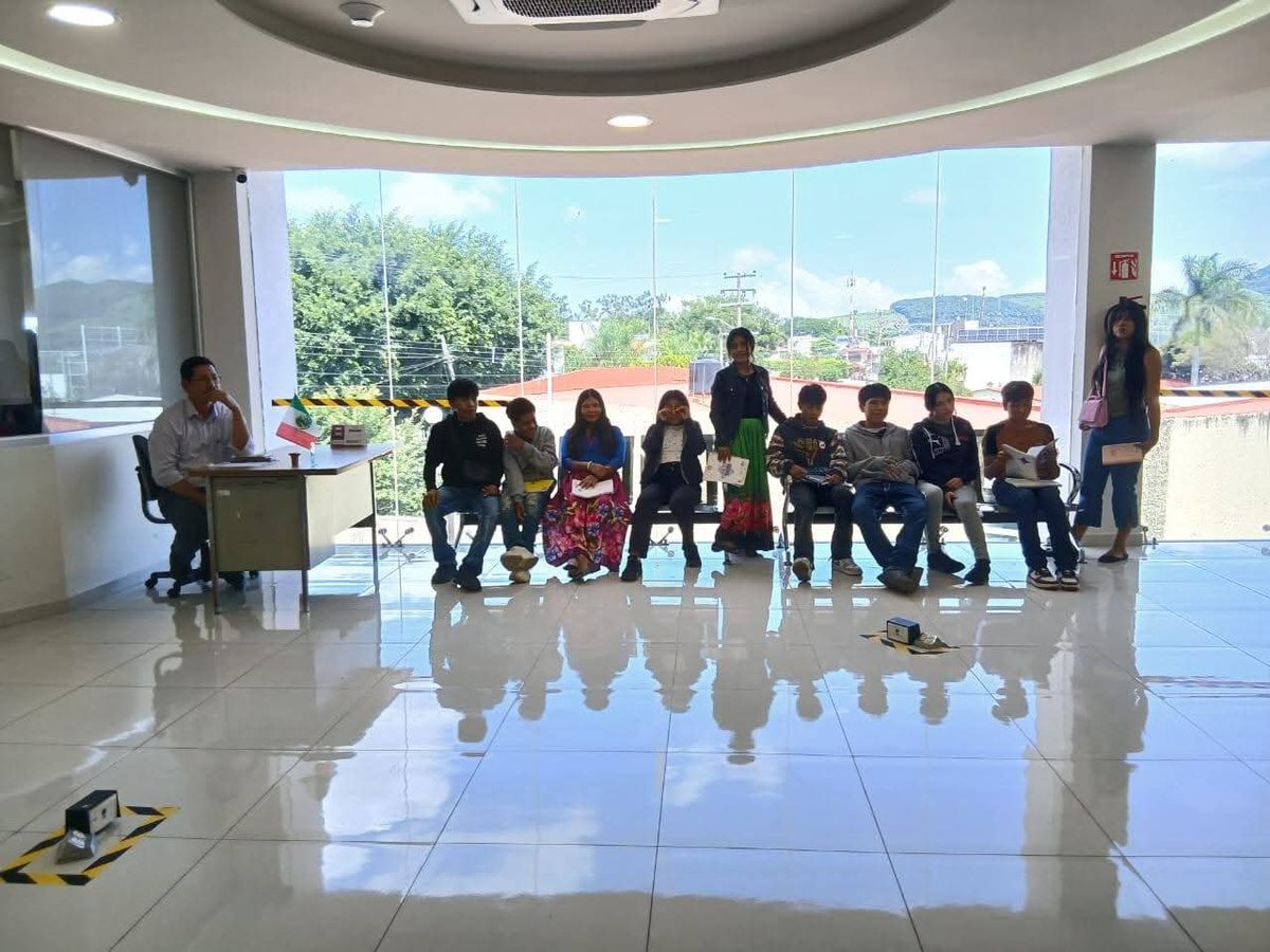 FnerrrC63857's tweet photo. La FNERRR a nivel nacional respalda la lucha de la Preparatoria Amado Nervo. ¡El gobierno de Nayarit tiene la obligación de responder! @SEPEN_NAY @MiguelANavarroQ #NayaritasIgnoradosPorLaSEP https://t.co/NaWlaoUPEB