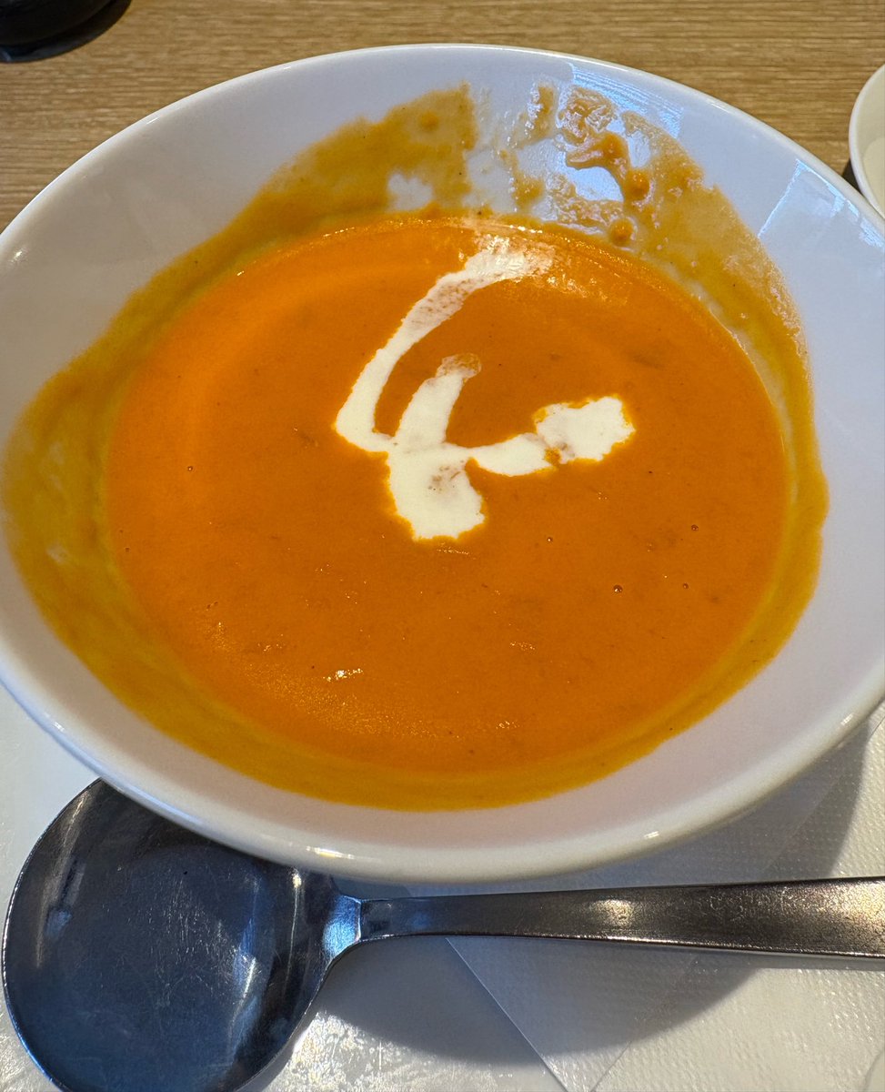 Lsead's tweet photo. 今日も昨日と同じお仕事先(神奈川県内)だったのでまたもむさしの森珈琲さんで朝ごはん
今日は「背徳の芳醇削りバタークラシックパンケーキとオマール海老のビスクになりました

#今日の朝ごはん
#むさしの森珈琲
#背徳の芳醇削りバタークラシックパンケーキ
#オマール海老のビスク
#今日もガッツリ https://t.co/myjIFe4YM3