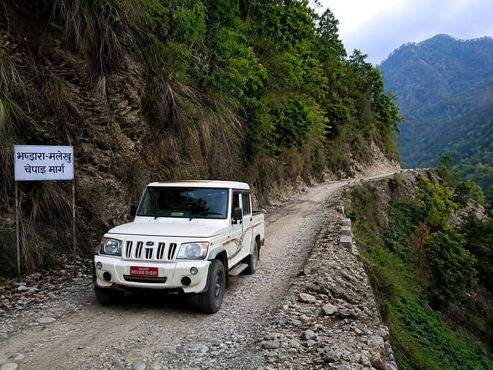 nepalherald's tweet photo. जब कृष्णभीरको सडक भासिन्छ तब मात्र हामी चेपाङ मार्ग  "भण्डारा-मलेखु  ६५ किमि " सम्झन्छौं ! चेपाङ मार्ग तत्काल संचालन गरियोस ! यो साना गाडिको निम्ति बैकल्पिक मार्ग हो ! https://t.co/s5hNFV3dHZ