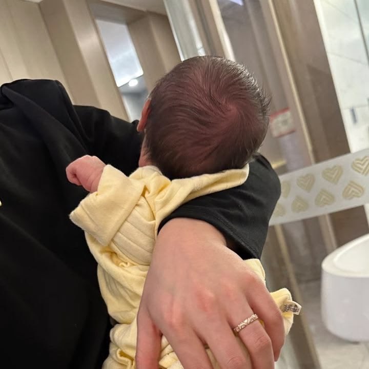 XZARCT's tweet photo. Boa noite com o papai ✨ https://t.co/xo2scs6NX6