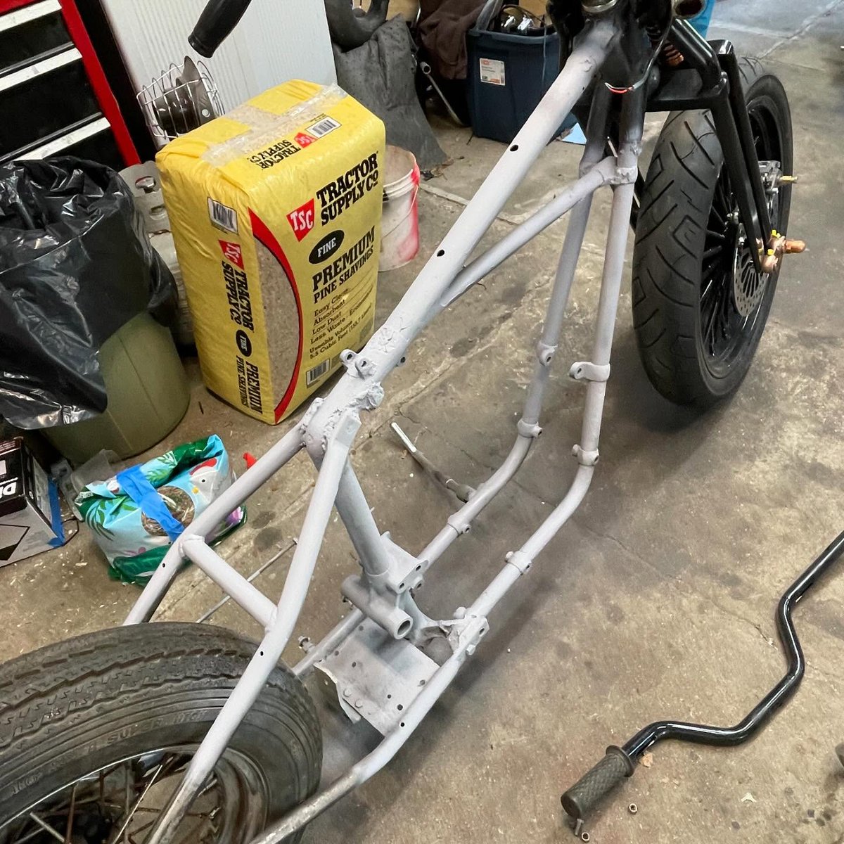 MarvelBrue8km's tweet photo. A little progress on the Triumph lighting, front brakes, and fabricating a left-side jockey shift. https://t.co/okixDR1BsA