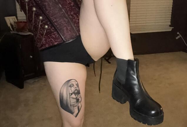 CharlieG0ddess's tweet photo. Okay, I guess I should probably make something clear around here https://t.co/NeDc1TkUq5 #realloyalfans https://t.co/1rT1zYzcZP