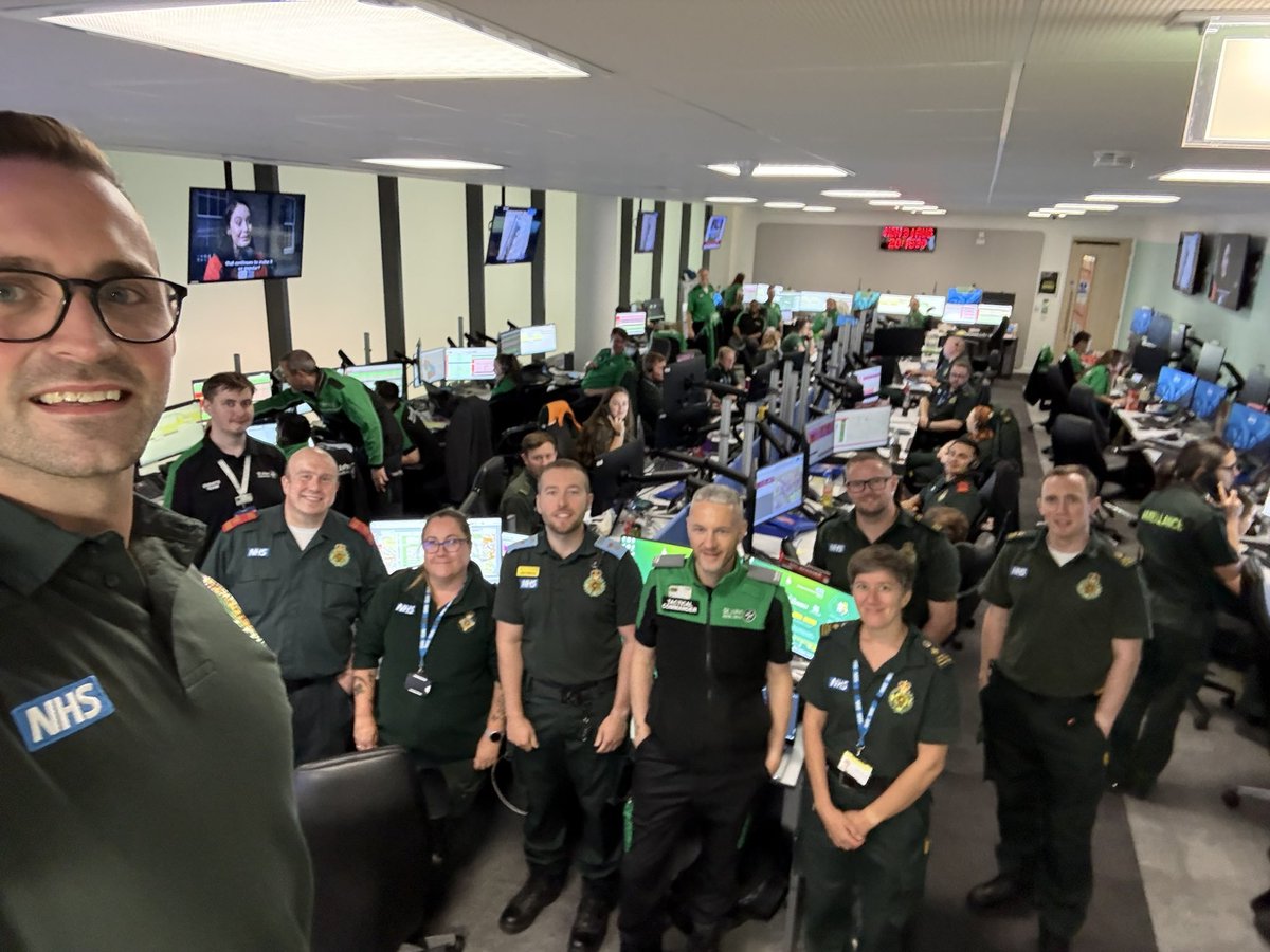 Junaid_APP's tweet photo. A great couple of shifts supporting Notting Hill Carnival with @Ldn_Ambulance , working alongside some brilliant colleagues both out on the road and in the control room.

Large-scale events like NHC require us to work differently, often reaching patients in foot through crowds https://t.co/600IriiaBz