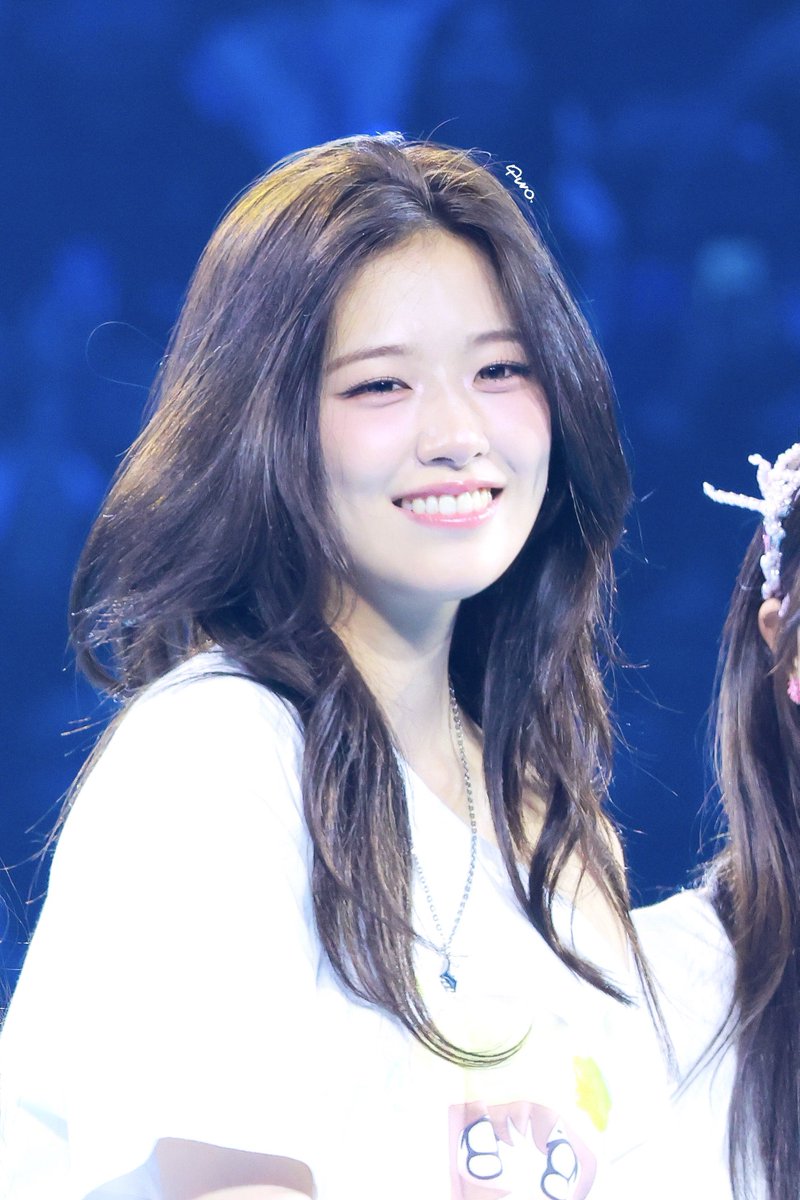 tvvouz's tweet photo. 유진날 유진시

#OurDearestYujinDay  
#사랑하는_우리_유진이의날 https://t.co/Y8UKYGMnxu