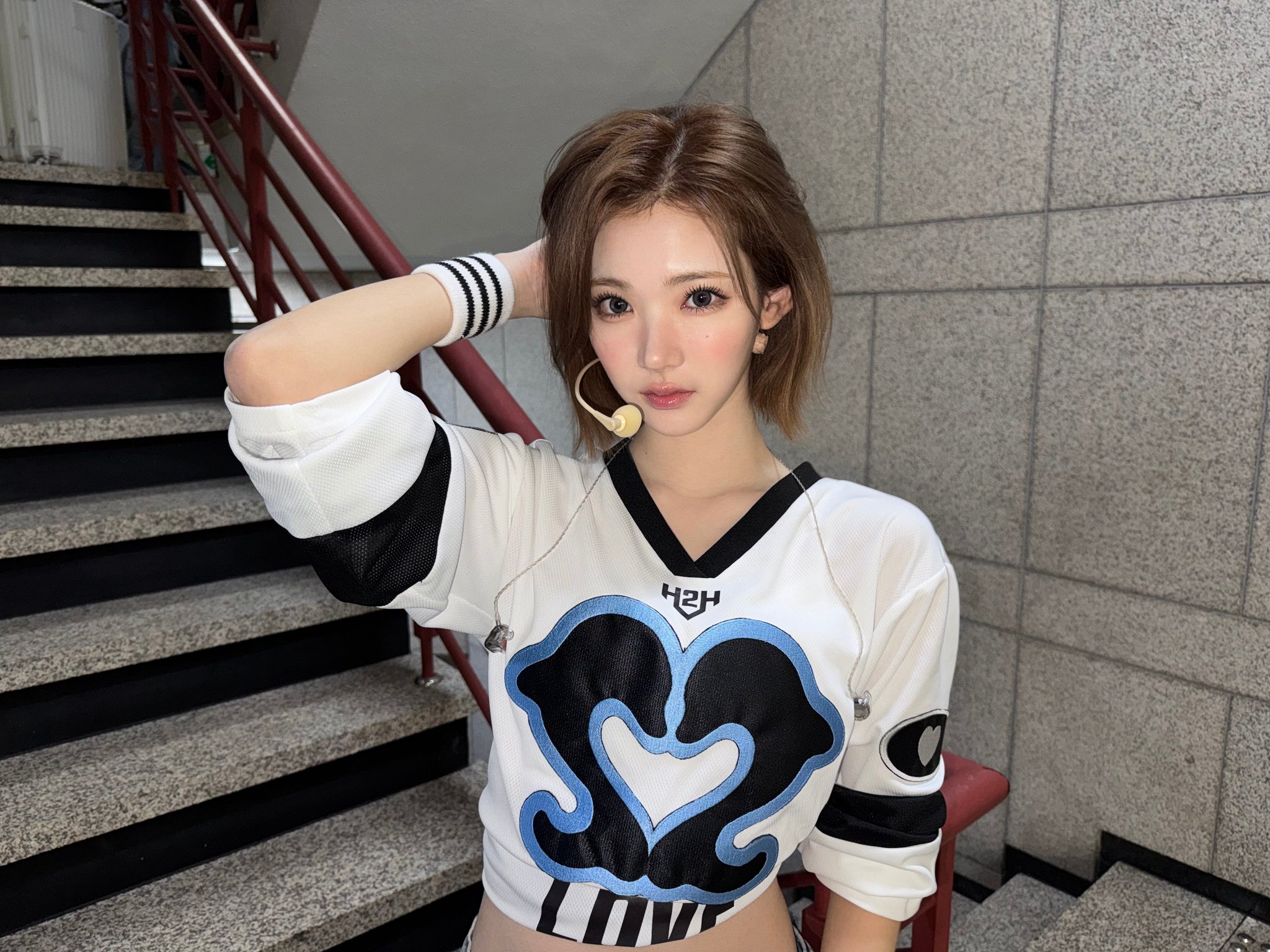 超レア　jiwoo/ジウ着用　タンクトップ キャミソール H2H Translation 𖹭 on X: 