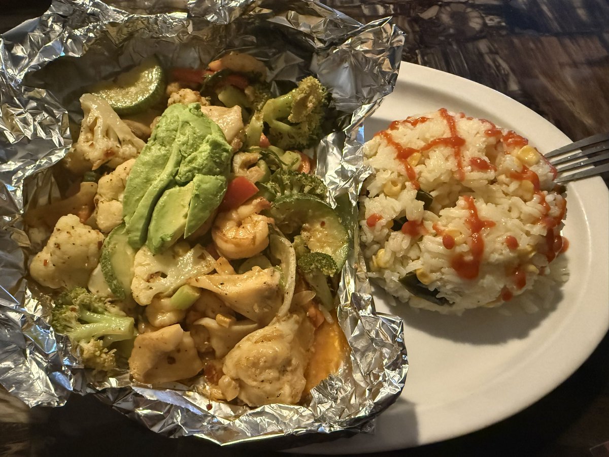 GreedyCriss's tweet photo. Love when my mom randomly picks up new recipes on Facebook and decides to make the best meal of all time
No comparison in the world like a mother’s touch for food❤️ https://t.co/NGqmkeMeJp