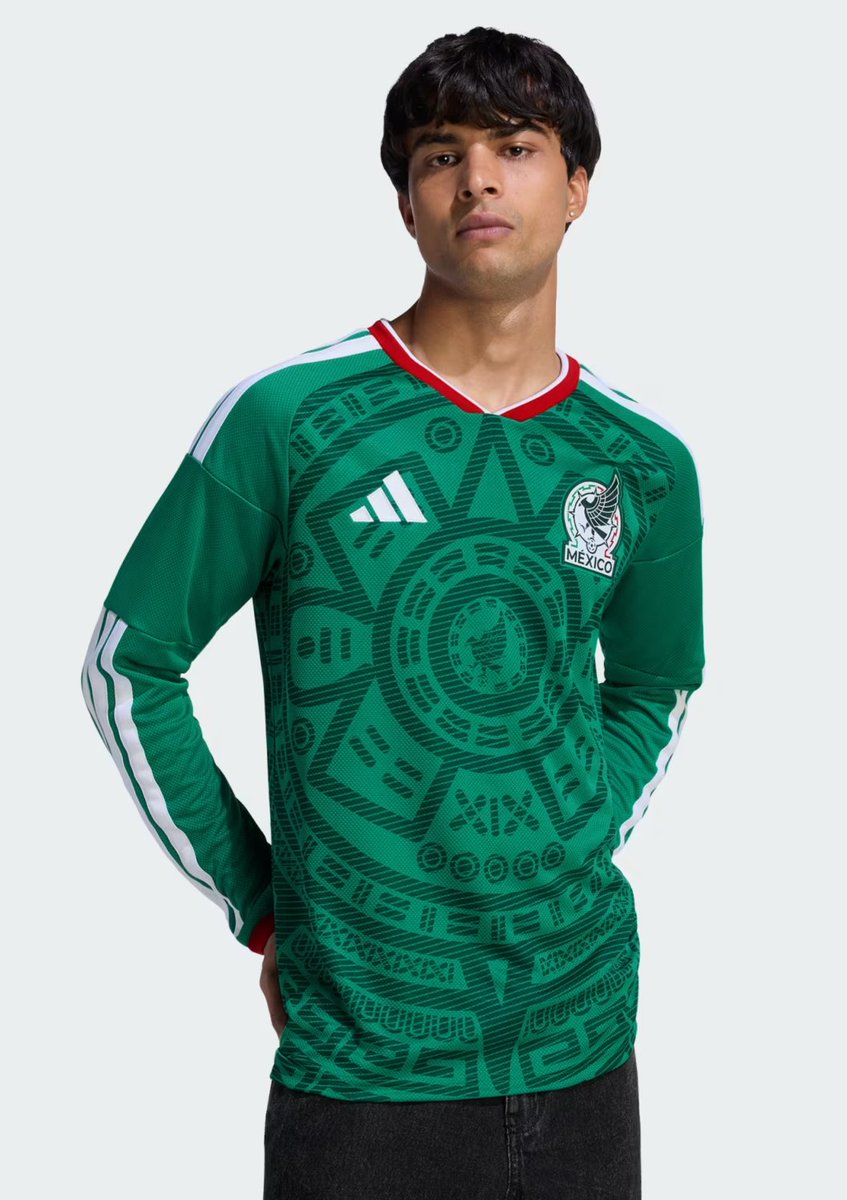 SOLELINKS's tweet photo. Ad: Most sizes restocked
adidas Mexico 26 Home Long Sleeve Jersey  
=> https://t.co/l0KJg5H0cf https://t.co/iin45CloLS