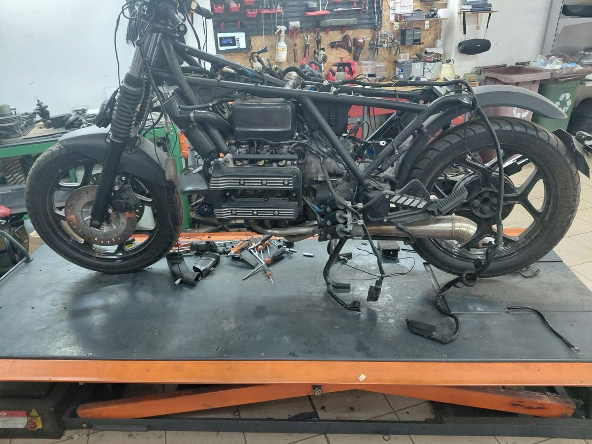 OdaSwettlh's tweet photo. ⚡ Electrical issues don’t faze us! Many motorcyclists fear electrical problems more than an engine rebuild. We diagnose and repair wiring, fix shorts and charging issues, install USB ports, navigation systems, heated grips, lighting and other https://t.co/zEvzmA2uyB
