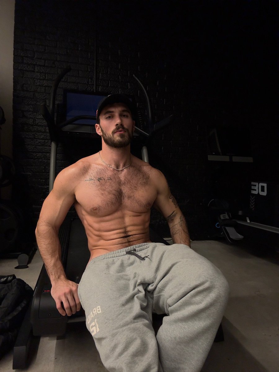 freakyjames0's tweet photo. 𝘑𝘢𝘮𝘦𝘴 / 33 𝘢ñ𝘰𝘴 / ꜱᴜʀɢᴇᴏɴ ᴀɴᴅ ɢʏᴍ ꜰᴀɴᴀᴛɪᴄ.

#Sexrol https://t.co/pnjJkNJTdN