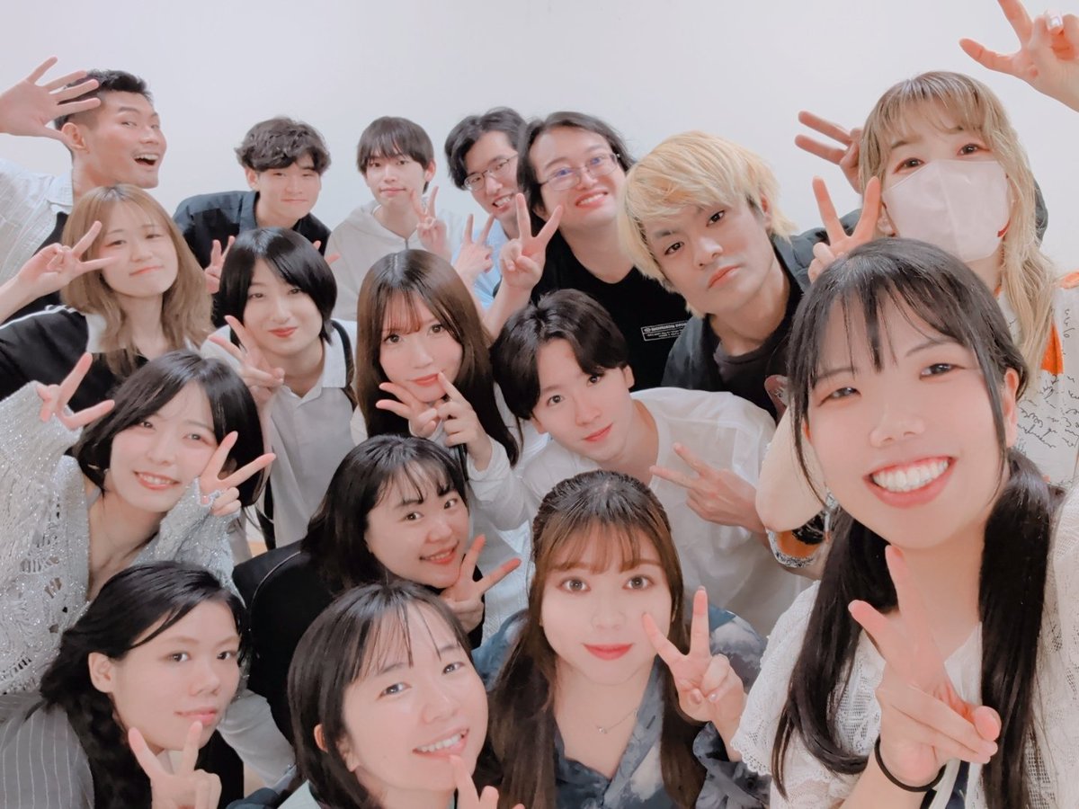 Kanon_No_te's tweet photo. たきなみんです💞

ついに稽古開始!?と思いきや、昨日はみんなで配役を決めるための読み合わせをしました🔥

公開したいくらい皆さん素敵なお芝居で、笑いにも貪欲でした😆

配役発表をお楽しみに❣️✨✨

チケット販売は近日中に💡
こちらのサイトだよ↓
https://t.co/SYHfnSn4vi
#奏音乃音
#多力本願 https://t.co/80mV1RhZa4