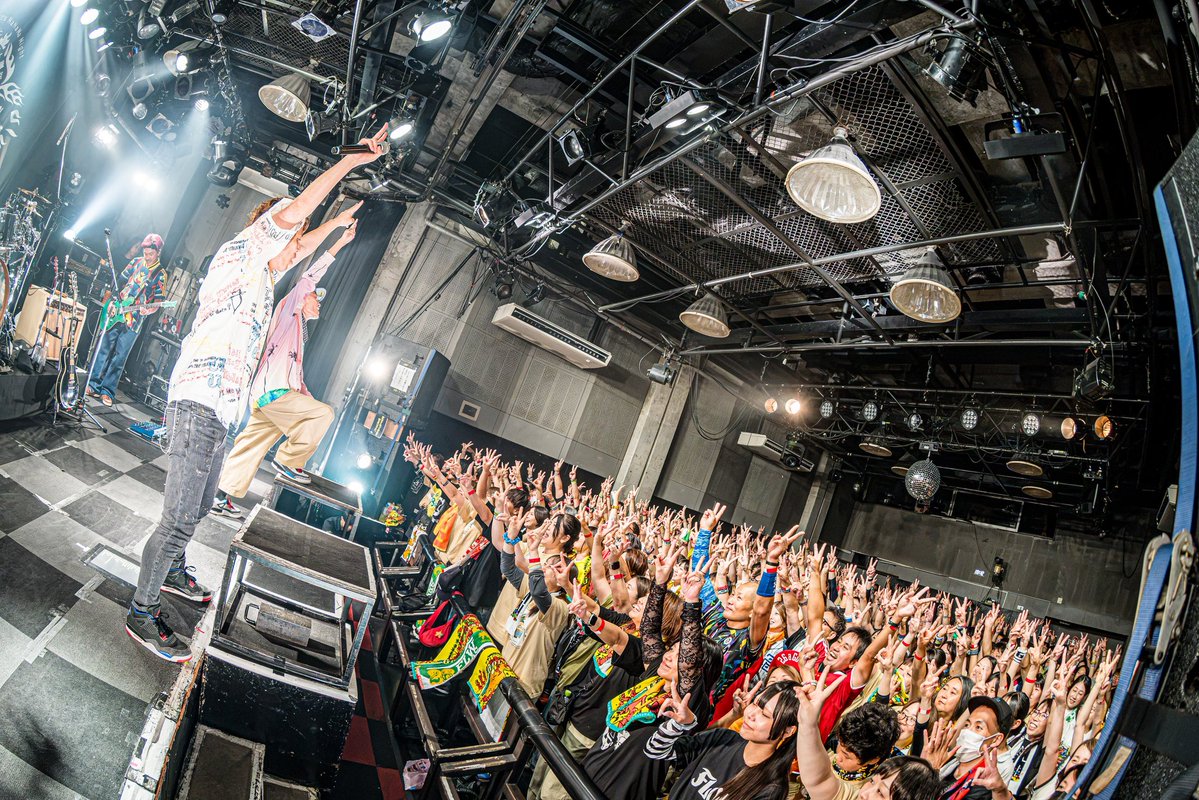 TAKE_FLOW's tweet photo. どーも　 #FLOW炎の12カ月オフライン GC編@大阪
photo by SUGI
@Sugi_Yu7 https://t.co/AfrNxxDfXq