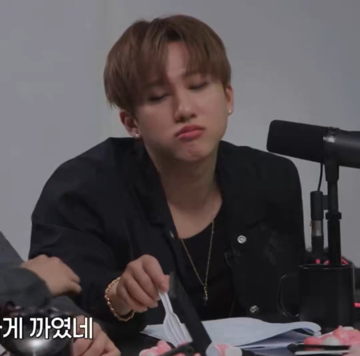 binsungcheekies's tweet photo. tomara que ele nunca deixe de ser manhoso bicudo https://t.co/PfoyKShIvh