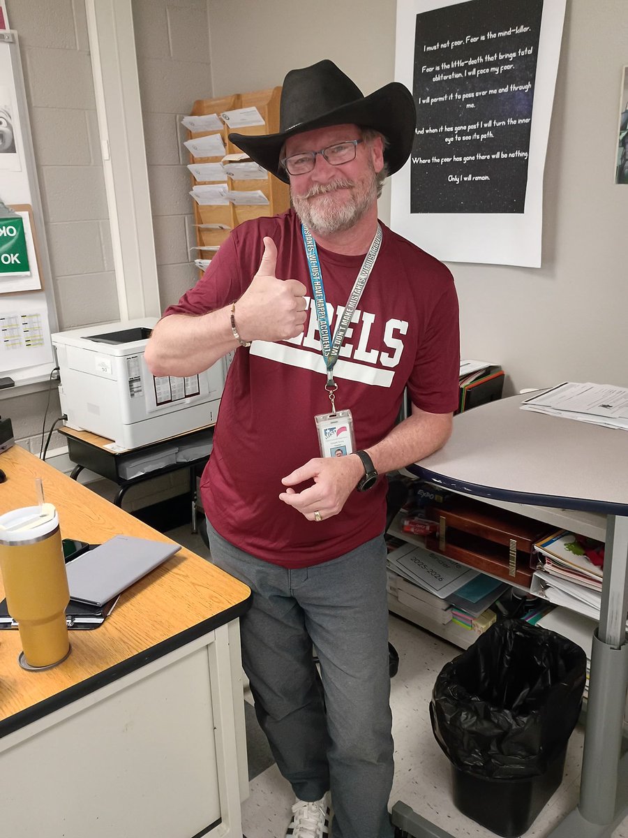 MidlandLFHS's tweet photo. 🤠Hats off to Mr. Harvey!🤠

Mr. Harvey has been a support for teachers and students. He always has good ideas and offers help to everyone. Thank you Mr. Harvey for showing what it means to be a Rebel!🩶❤️

#leefreshmanhighschool #HatsOff #rebelpride #midlandisd https://t.co/HkQwhvR8Z4