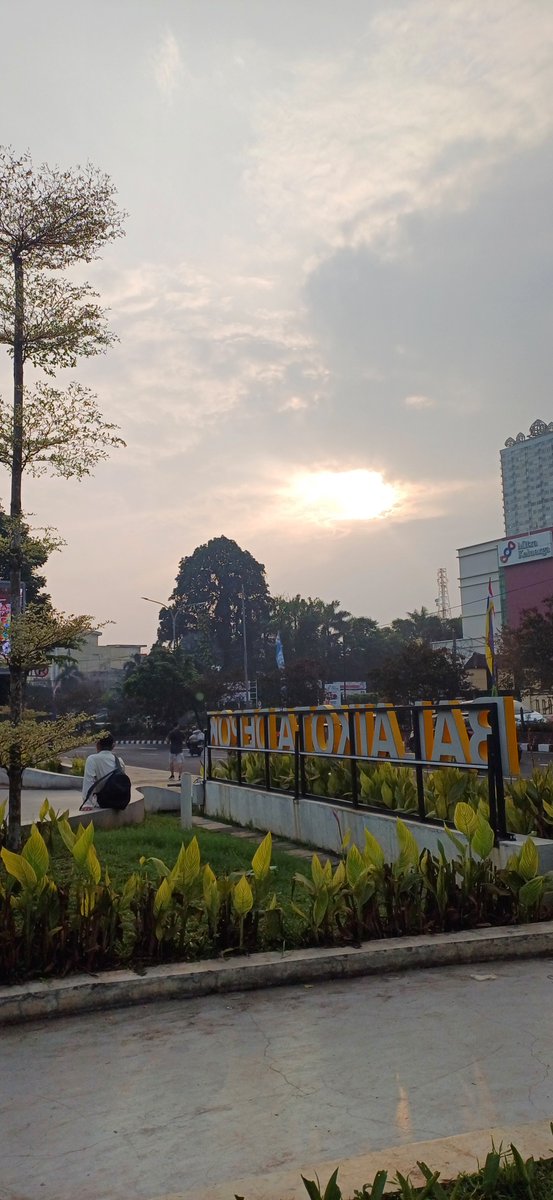 MFitraPT's tweet photo. Amatiran bagi-bagi foto gratis (Part 35). Silahkan! . . .
@SKcontributors
@ShutterstockNow
@Shutterstock
@GettyImages
#photographyisart #FREE #background #depok https://t.co/ZFWUP6i32L