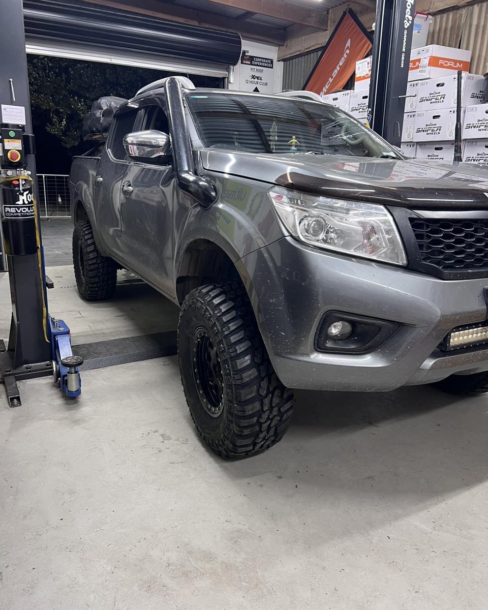 JuneDuriss9ue's tweet photo. Chunky 33-inch tyres for this NP300 Navara. The Nankang MT-1 is an affordable mud tyre that delivers strong performance while maintaining an aggressive look. https://t.co/UjHaTwdPkh