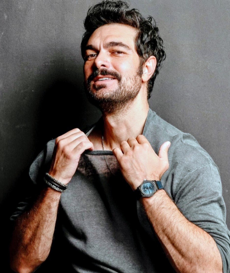 hrzy195's tweet photo. Elegance and Handsome    HalilİbrahimCeyhan
#HalilİbrahimCeyhan https://t.co/ED3FDLo2Is