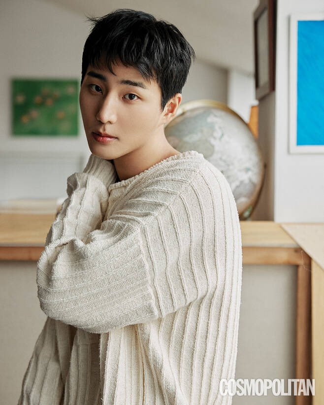 3archyp's tweet photo. 23년 8월
24년 5월
24년 9월
26년 9월
코스모폴리탄으로 보는 성장.. https://t.co/IuSlVpDes6