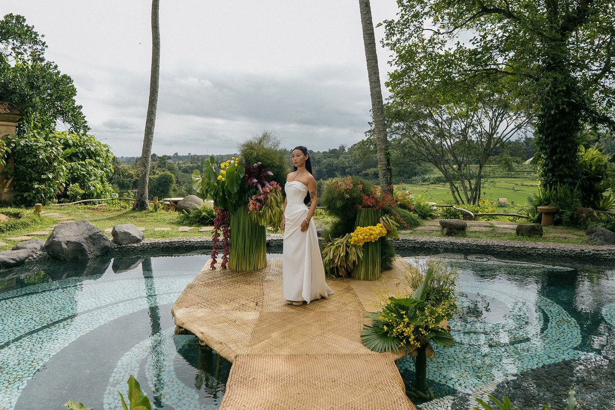 Ajay_10am's tweet photo. Barefoot Elegance Wedding Setup at Bambu Indah.

https://t.co/wUbt8kFTaW

#baliwedding
#weddingdestination
#asiawedding
#travelwedding https://t.co/Y2AbUcwaEY