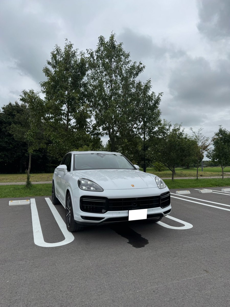 staggered911's tweet photo. タイヤ交換終わり
カイエンターボでスポーツ走行するとタイヤが1年も持たない😇 https://t.co/ibIechZJnC