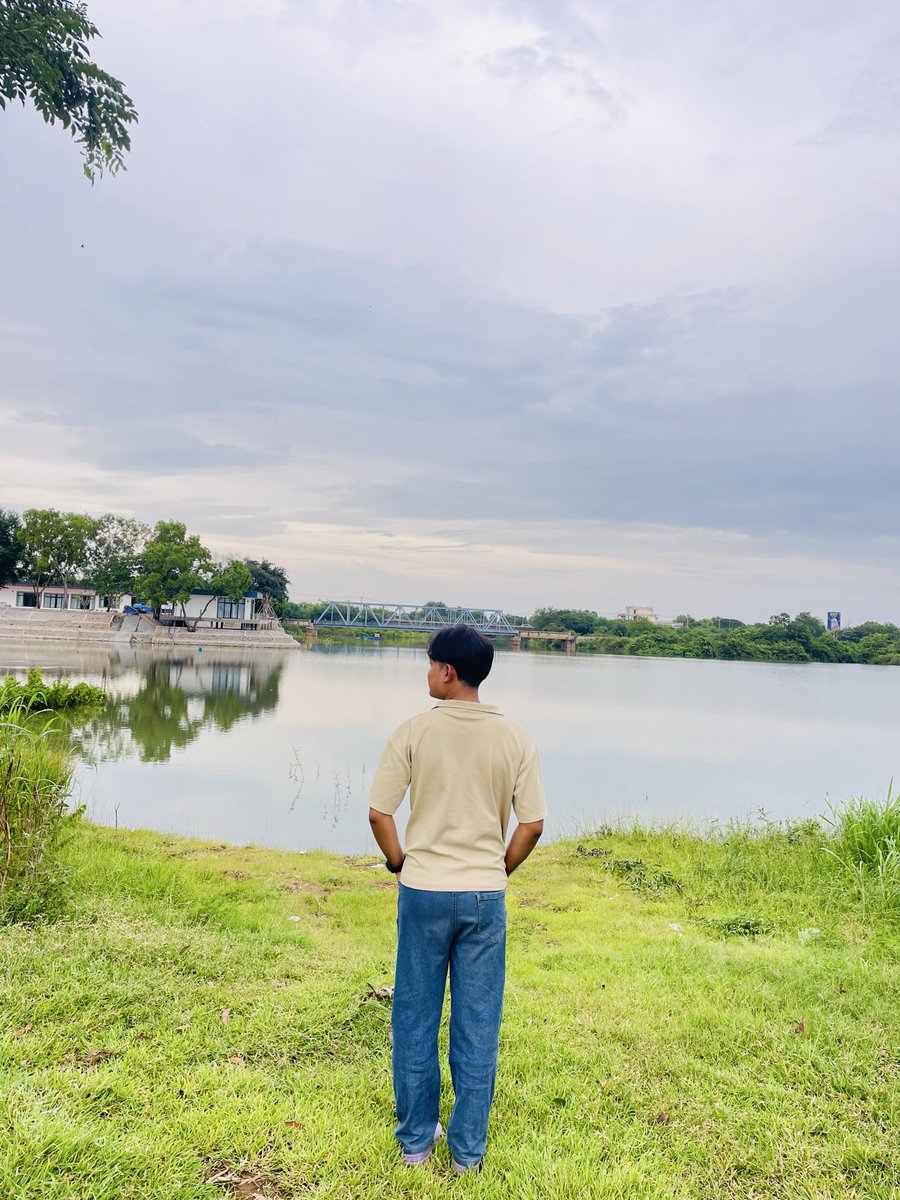 Linemxb's tweet photo. សាមញ្ញៗរសជាខ្លួនឯង💐💐🌿🌿 https://t.co/8cCeRwDady